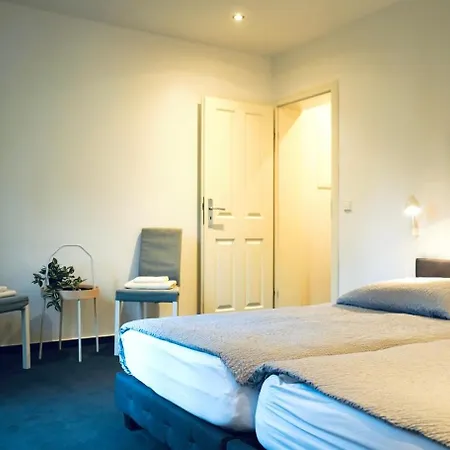 Haus Im Gruenen Fuer 7 Personen-3 Schlafzimmer- 3 Baedern -waschmaschine-grosse Terrasse- Vollausgestattete Kueche *