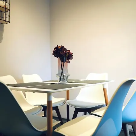 Haus Im Gruenen Fuer 6 Personen-3 Schlafzimmer- 3 Baedern -waschmaschine-grosse Terrasse- Vollausgestattete Kueche *