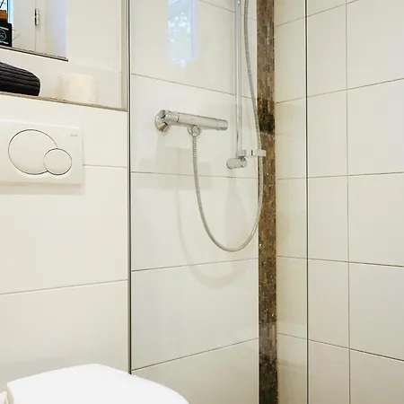 Haus Im Gruenen Fuer 7 Personen-3 Schlafzimmer- 3 Baedern -waschmaschine-grosse Terrasse- Vollausgestattete Kueche Lejlighed Wolfsburg