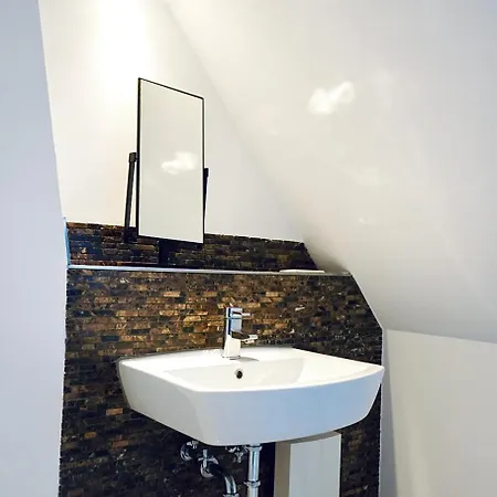 Haus Im Gruenen Fuer 6 Personen-3 Schlafzimmer- 3 Baedern -waschmaschine-grosse Terrasse- Vollausgestattete Kueche Διαμέρισμα *