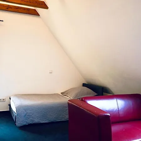 Haus Im Gruenen Fuer 6 Personen-3 Schlafzimmer- 3 Baedern -waschmaschine-grosse Terrasse- Vollausgestattete Kueche Wolfsburg