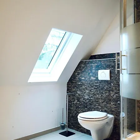 Apartment Haus Im Gruenen Fuer 6 Personen-3 Schlafzimmer- 3 Baedern -waschmaschine-grosse Terrasse- Vollausgestattete Kueche *
