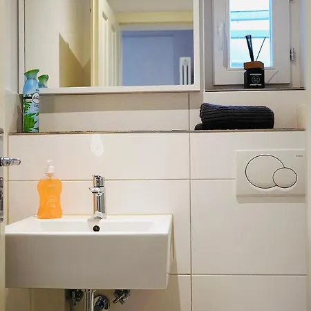 Apartment Haus Im Gruenen Fuer 6 Personen-3 Schlafzimmer- 3 Baedern -waschmaschine-grosse Terrasse- Vollausgestattete Kueche
