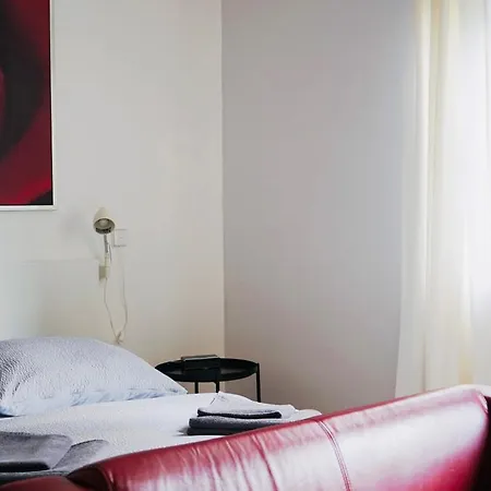 Haus Im Gruenen Fuer 6 Personen-3 Schlafzimmer- 3 Baedern -waschmaschine-grosse Terrasse- Vollausgestattete Kueche Apartment Wolfsburg