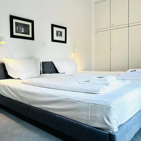 Haus Im Gruenen Fuer 7 Personen-3 Schlafzimmer- 3 Baedern -waschmaschine-grosse Terrasse- Vollausgestattete Kueche Lejlighed Wolfsburg