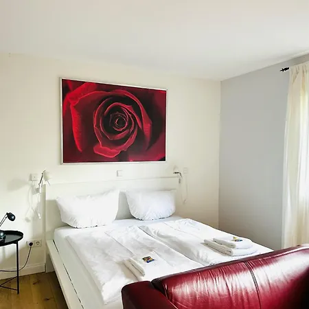 Lejlighed Haus Im Gruenen Fuer 7 Personen-3 Schlafzimmer- 3 Baedern -waschmaschine-grosse Terrasse- Vollausgestattete Kueche
