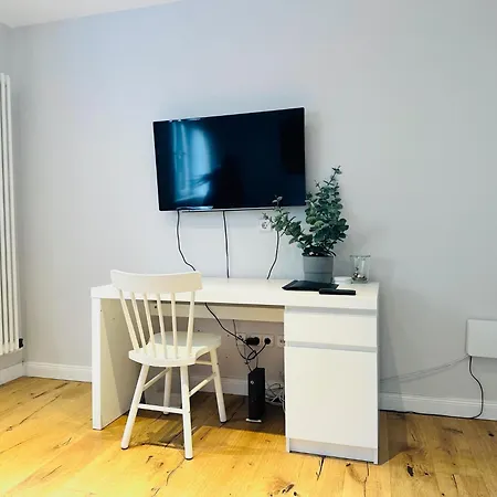 Haus Im Gruenen Fuer 7 Personen-3 Schlafzimmer- 3 Baedern -waschmaschine-grosse Terrasse- Vollausgestattete Kueche