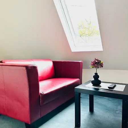 Haus Im Gruenen Fuer 7 Personen-3 Schlafzimmer- 3 Baedern -waschmaschine-grosse Terrasse- Vollausgestattete Kueche * Wolfsburg