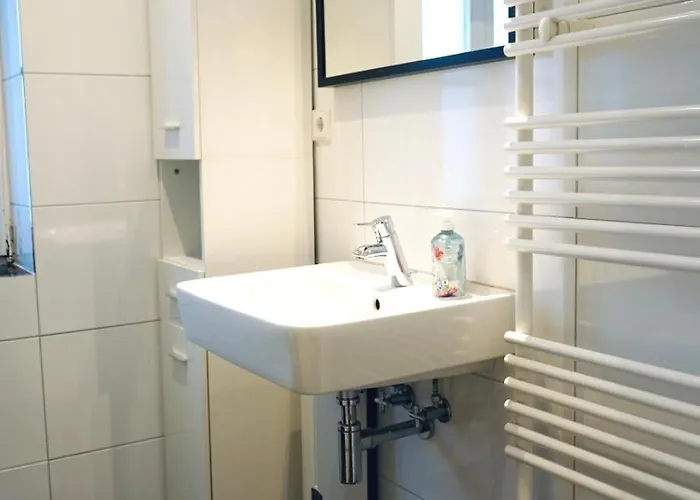 Haus Im Gruenen Fuer 6 Personen-3 Schlafzimmer- 3 Baedern -waschmaschine-grosse Terrasse- Vollausgestattete Kueche