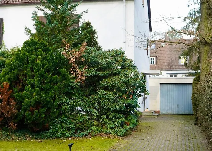 Haus Im Gruenen Fuer 6 Personen-3 Schlafzimmer- 3 Baedern -waschmaschine-grosse Terrasse- Vollausgestattete Kueche Appartement Wolfsbourg
