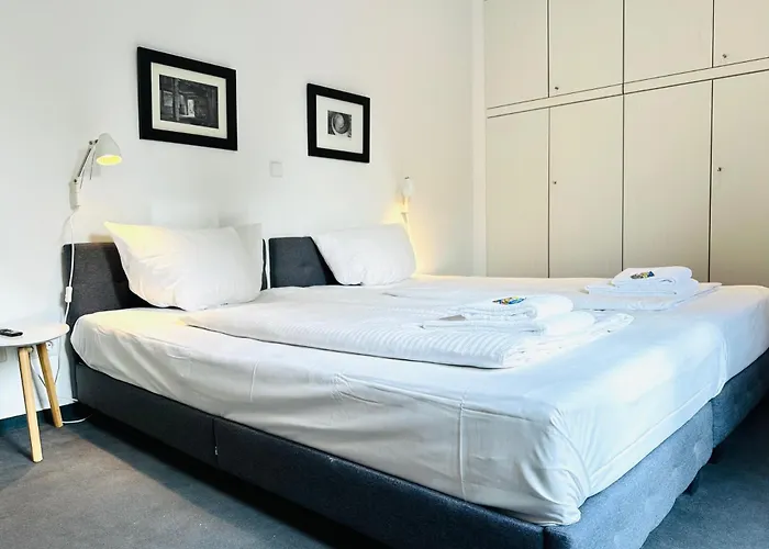 Haus Im Gruenen Fuer 6 Personen-3 Schlafzimmer- 3 Baedern -waschmaschine-grosse Terrasse- Vollausgestattete Kueche Appartement Wolfsbourg