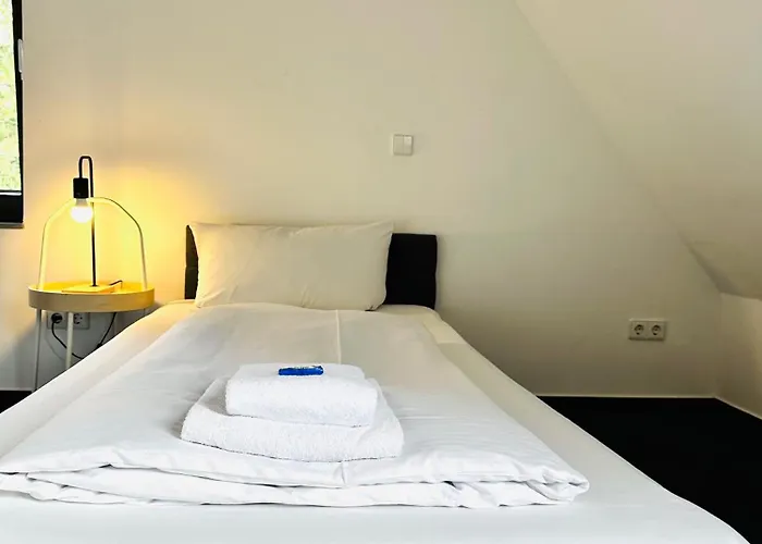 Haus Im Gruenen Fuer 6 Personen-3 Schlafzimmer- 3 Baedern -waschmaschine-grosse Terrasse- Vollausgestattete Kueche Appartement
